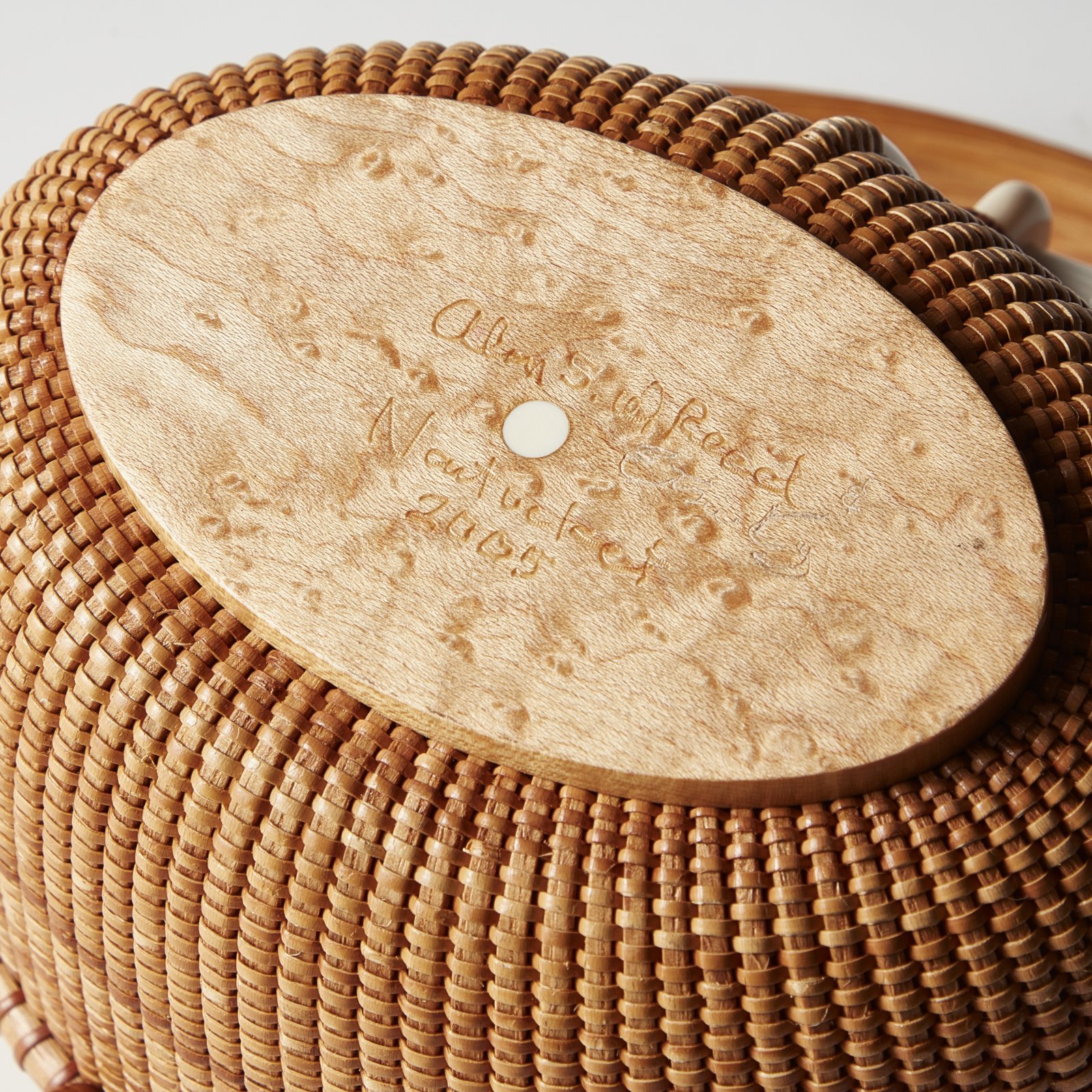 これが“世界一美しいバッグ”。プレッピーたちが愛した避暑地生まれの